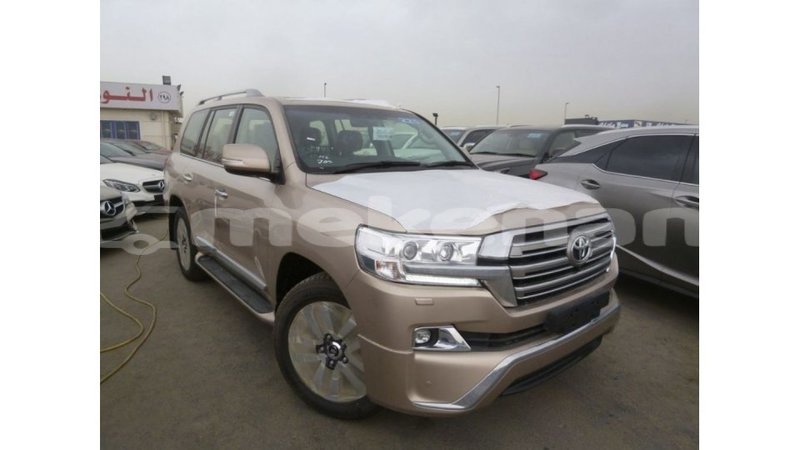 Big with watermark toyota land cruiser aragatsotn import dubai 2609