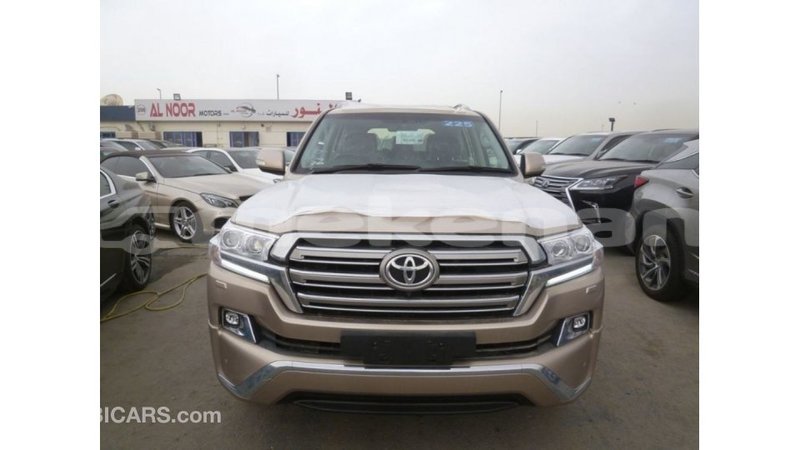 Big with watermark toyota land cruiser aragatsotn import dubai 2609