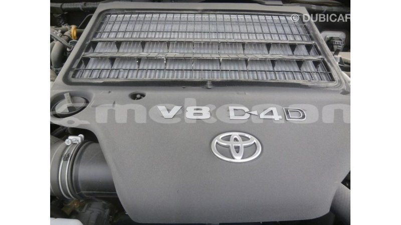 Big with watermark toyota land cruiser aragatsotn import dubai 2609