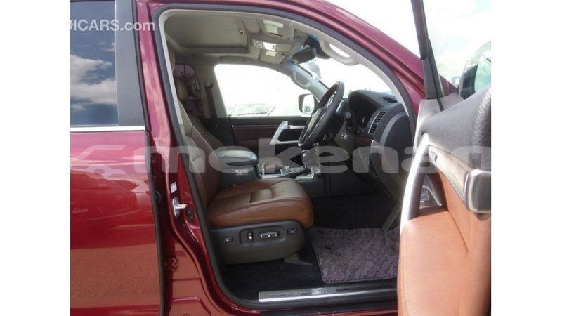 Big with watermark toyota land cruiser aragatsotn import dubai 2622