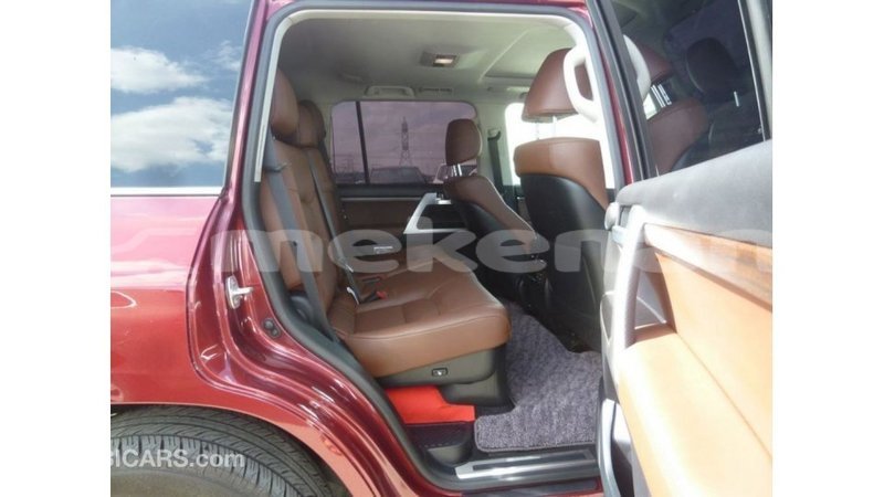 Big with watermark toyota land cruiser aragatsotn import dubai 2622