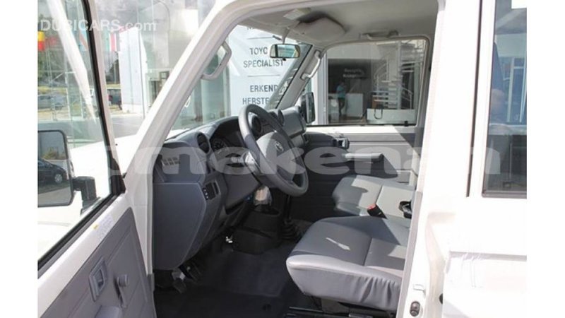 Big with watermark toyota land cruiser aragatsotn import dubai 2629