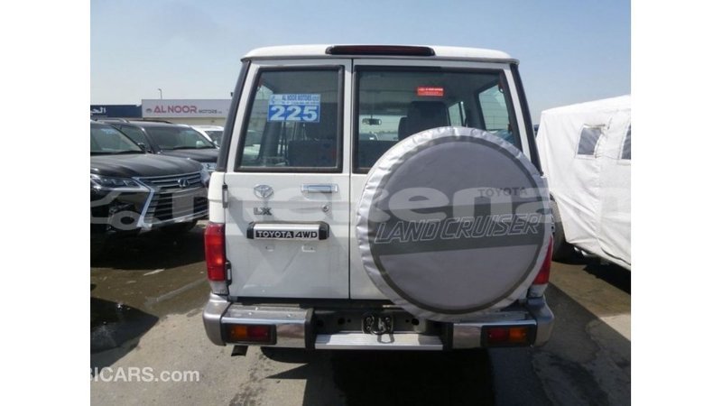 Big with watermark toyota land cruiser aragatsotn import dubai 2631