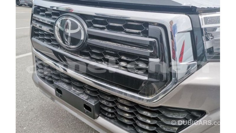 Big with watermark toyota hilux aragatsotn import dubai 2635