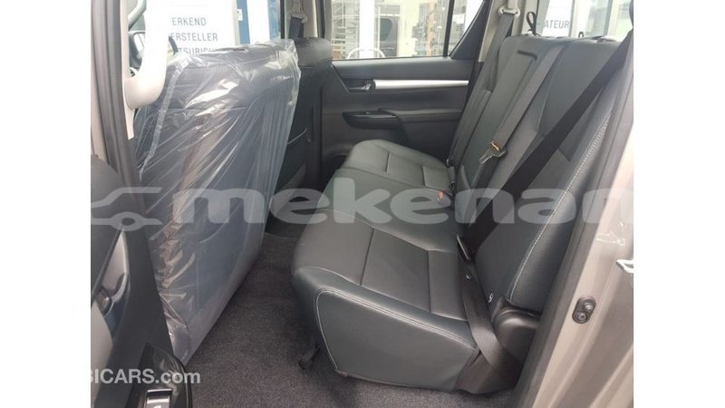 Big with watermark toyota hilux aragatsotn import dubai 2635