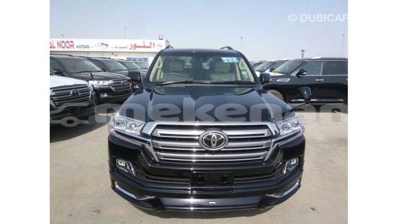 Big with watermark toyota land cruiser aragatsotn import dubai 2636