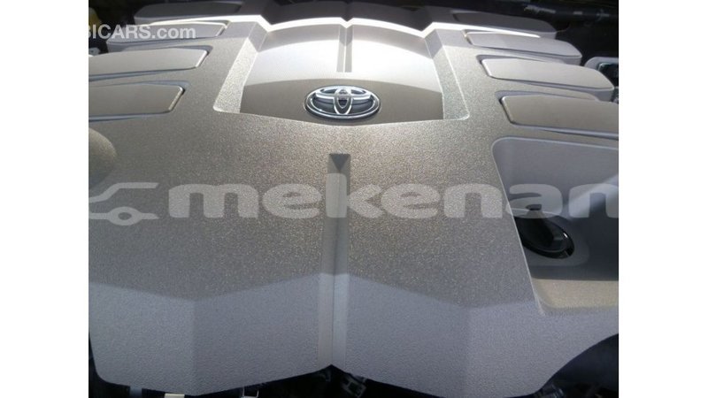 Big with watermark toyota land cruiser aragatsotn import dubai 2636