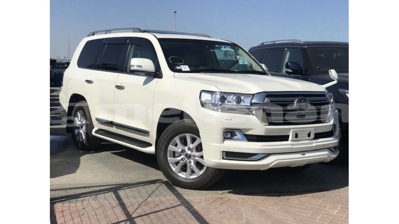 Big with watermark toyota land cruiser aragatsotn import dubai 2643