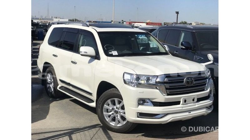 Big with watermark toyota land cruiser aragatsotn import dubai 2643