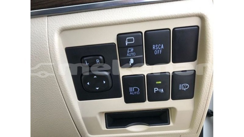 Big with watermark toyota land cruiser aragatsotn import dubai 2643