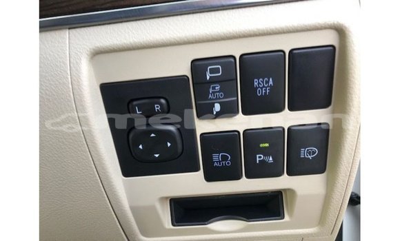 Buy Import Toyota Land Cruiser White Car in Import - Dubai in Aragatsotn Buy Import Toyota Land Cruiser White Car in Import - Dubai in Aragatsotn