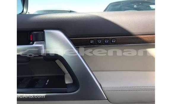 Buy Import Toyota Land Cruiser White Car in Import - Dubai in Aragatsotn Buy Import Toyota Land Cruiser White Car in Import - Dubai in Aragatsotn