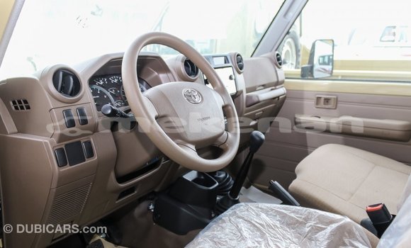 Buy Import Toyota Land Cruiser Beige Car in Import - Dubai in Aragatsotn Buy Import Toyota Land Cruiser Beige Car in Import - Dubai in Aragatsotn