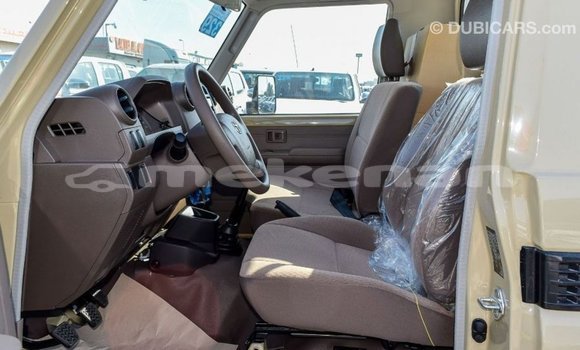 Buy Import Toyota Land Cruiser Beige Car in Import - Dubai in Aragatsotn Buy Import Toyota Land Cruiser Beige Car in Import - Dubai in Aragatsotn
