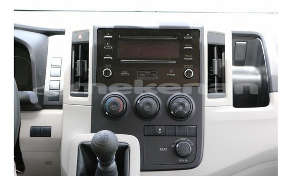 Buy Import Toyota Hiace White Car in Import - Dubai in Aragatsotn Buy Import Toyota Hiace White Car in Import - Dubai in Aragatsotn