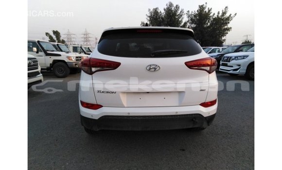 Buy Import Hyundai Tucson White Car in Import - Dubai in Aragatsotn Buy Import Hyundai Tucson White Car in Import - Dubai in Aragatsotn