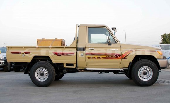 Buy Import Toyota Land Cruiser Beige Car in Import - Dubai in Aragatsotn Buy Import Toyota Land Cruiser Beige Car in Import - Dubai in Aragatsotn