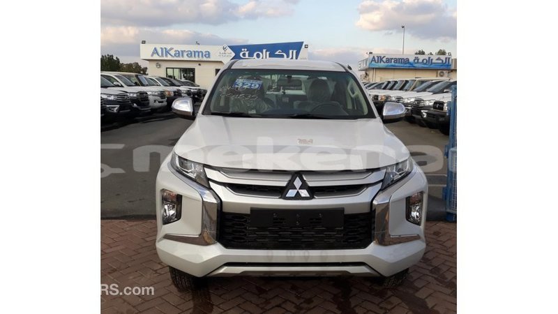 Big with watermark mitsubishi l200 aragatsotn import dubai 2659