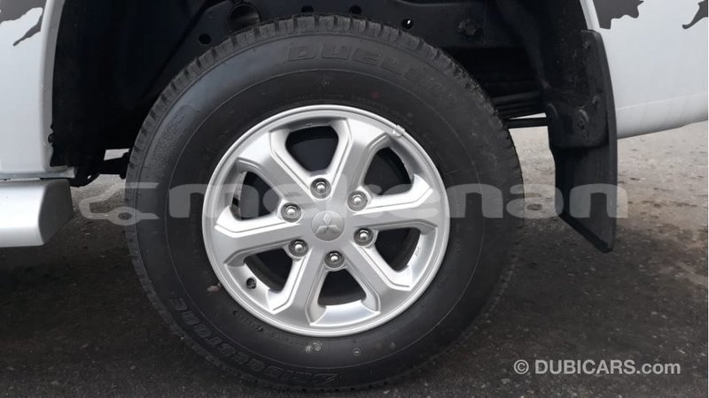 Big with watermark mitsubishi l200 aragatsotn import dubai 2659