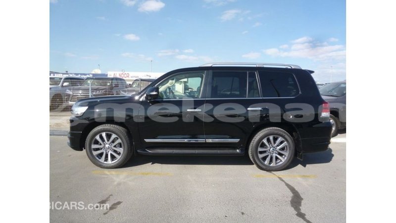 Big with watermark toyota land cruiser aragatsotn import dubai 2664
