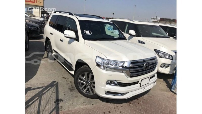 Big with watermark toyota land cruiser aragatsotn import dubai 2665