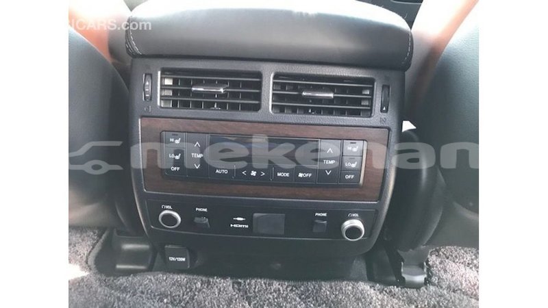 Big with watermark toyota land cruiser aragatsotn import dubai 2665