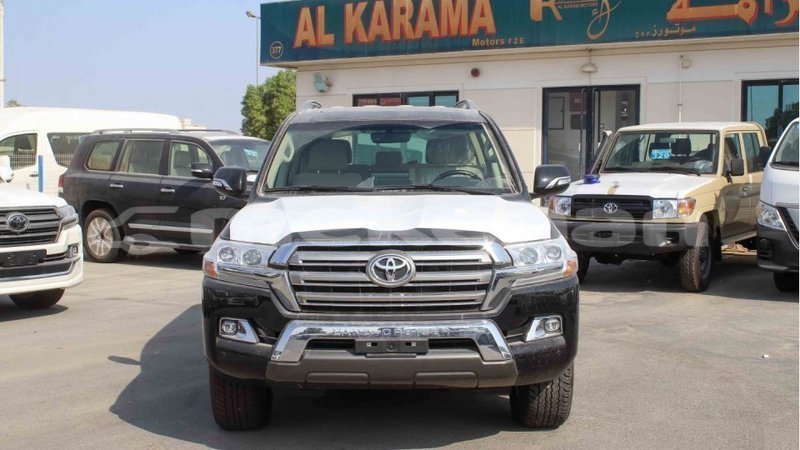 Big with watermark toyota land cruiser aragatsotn import dubai 2667