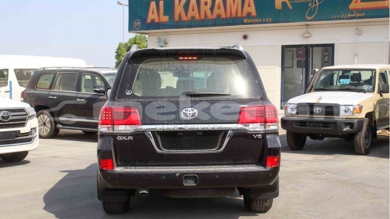 Big with watermark toyota land cruiser aragatsotn import dubai 2667
