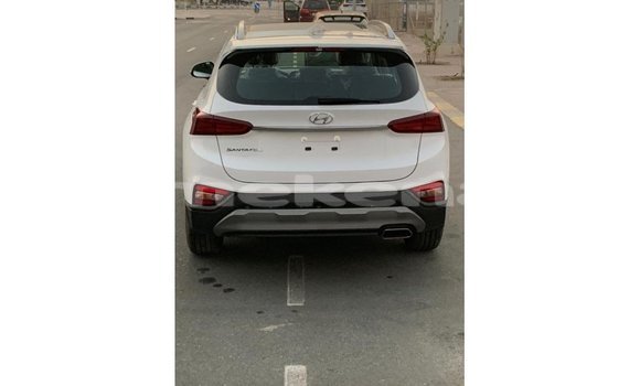 Buy Import Hyundai Santa Fe White Car in Import - Dubai in Aragatsotn Buy Import Hyundai Santa Fe White Car in Import - Dubai in Aragatsotn