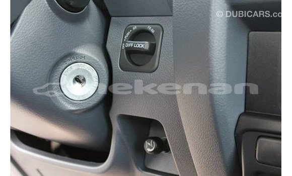Buy Import Toyota Land Cruiser White Car in Import - Dubai in Aragatsotn Buy Import Toyota Land Cruiser White Car in Import - Dubai in Aragatsotn