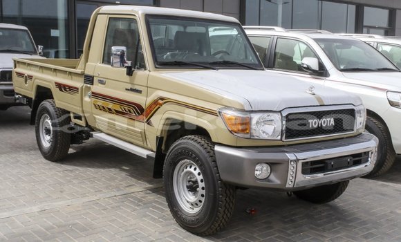 Buy Import Toyota Land Cruiser Beige Car in Import - Dubai in Aragatsotn Buy Import Toyota Land Cruiser Beige Car in Import - Dubai in Aragatsotn