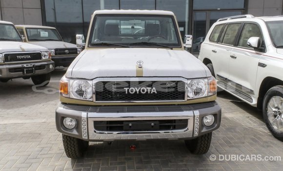 Buy Import Toyota Land Cruiser Beige Car in Import - Dubai in Aragatsotn Buy Import Toyota Land Cruiser Beige Car in Import - Dubai in Aragatsotn