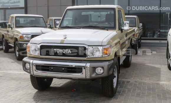 Buy Import Toyota Land Cruiser Beige Car in Import - Dubai in Aragatsotn Buy Import Toyota Land Cruiser Beige Car in Import - Dubai in Aragatsotn