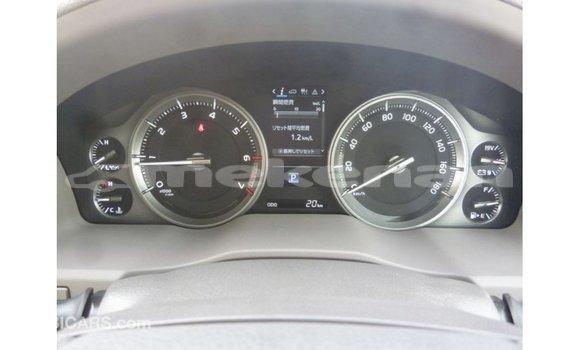 Buy Import Toyota Land Cruiser White Car in Import - Dubai in Aragatsotn Buy Import Toyota Land Cruiser White Car in Import - Dubai in Aragatsotn