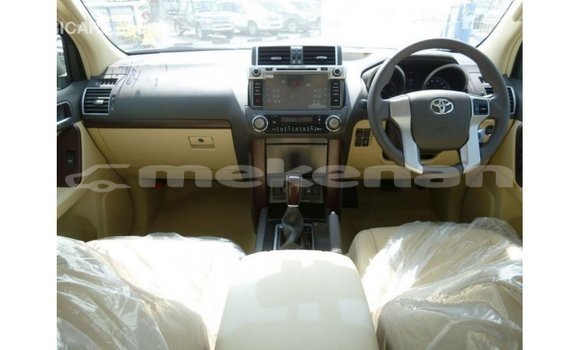 Buy Import Toyota Prado White Car in Import - Dubai in Aragatsotn Buy Import Toyota Prado White Car in Import - Dubai in Aragatsotn