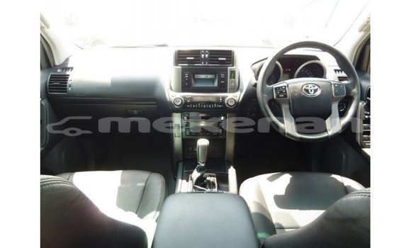 Buy Import Toyota Prado White Car in Import - Dubai in Aragatsotn Buy Import Toyota Prado White Car in Import - Dubai in Aragatsotn