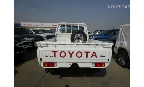 Buy Import Toyota Land Cruiser White Car in Import - Dubai in Aragatsotn Buy Import Toyota Land Cruiser White Car in Import - Dubai in Aragatsotn