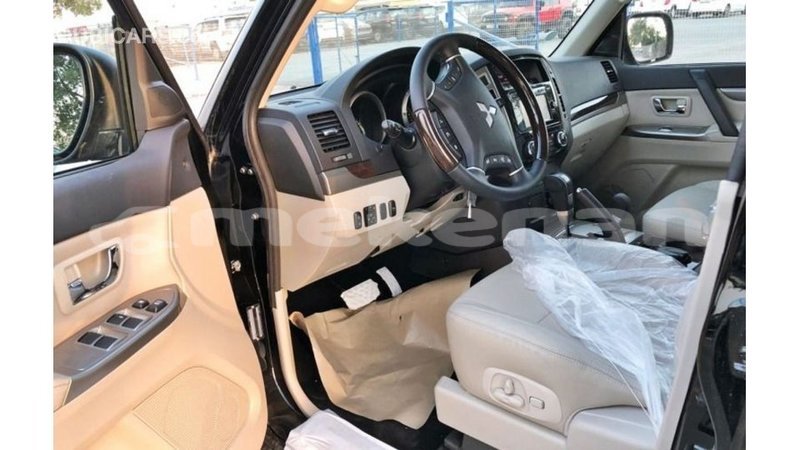 Big with watermark mitsubishi pajero aragatsotn import dubai 2702