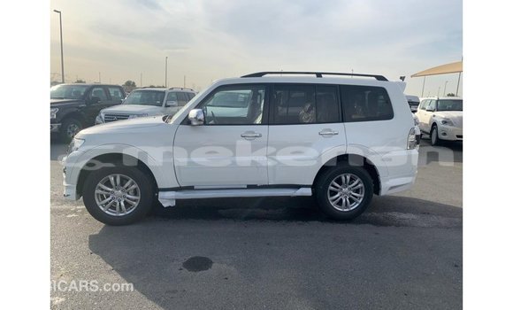 Buy Import Mitsubishi Pajero White Car in Import - Dubai in Aragatsotn Buy Import Mitsubishi Pajero White Car in Import - Dubai in Aragatsotn