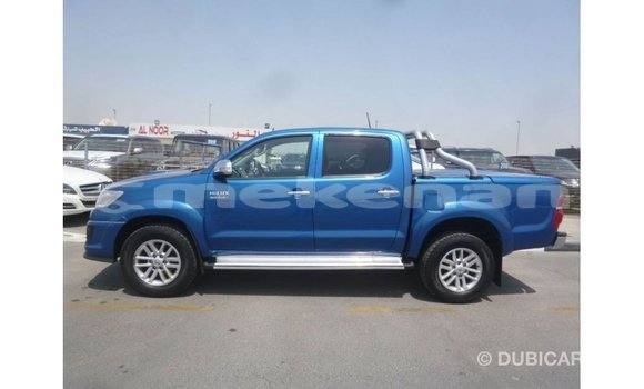 Buy Import Toyota Hilux Blue Car in Import - Dubai in Aragatsotn Buy Import Toyota Hilux Blue Car in Import - Dubai in Aragatsotn