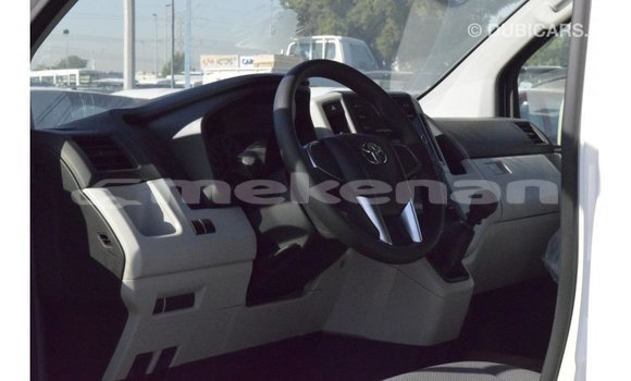 Buy Import Toyota Hiace White Car in Import - Dubai in Aragatsotn Buy Import Toyota Hiace White Car in Import - Dubai in Aragatsotn