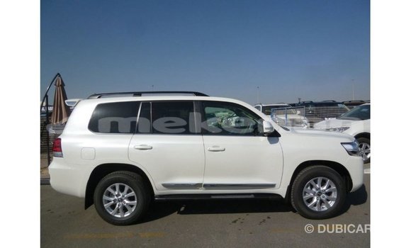 Buy Import Toyota Land Cruiser White Car in Import - Dubai in Aragatsotn Buy Import Toyota Land Cruiser White Car in Import - Dubai in Aragatsotn