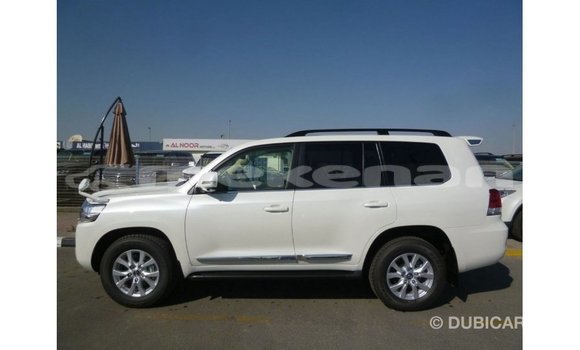 Buy Import Toyota Land Cruiser White Car in Import - Dubai in Aragatsotn Buy Import Toyota Land Cruiser White Car in Import - Dubai in Aragatsotn