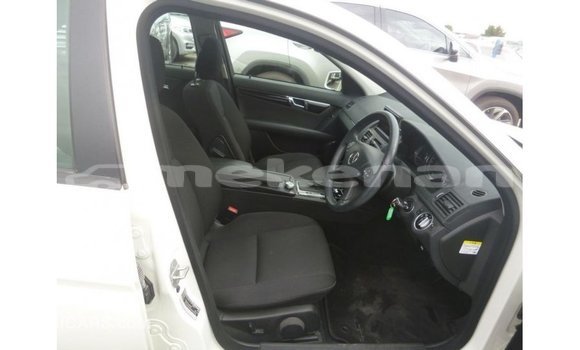 Buy Import Mercedes-Benz 200 White Car in Import - Dubai in Aragatsotn Buy Import Mercedes-Benz 200 White Car in Import - Dubai in Aragatsotn