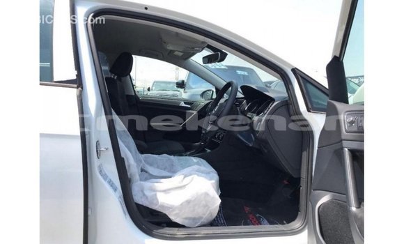 Buy Import Volkswagen Golf White Car in Import - Dubai in Aragatsotn Buy Import Volkswagen Golf White Car in Import - Dubai in Aragatsotn