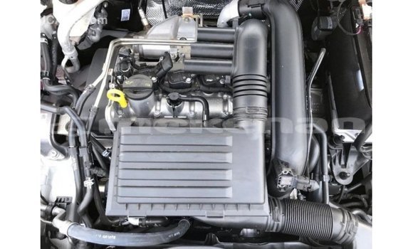 Buy Import Volkswagen Golf White Car in Import - Dubai in Aragatsotn Buy Import Volkswagen Golf White Car in Import - Dubai in Aragatsotn