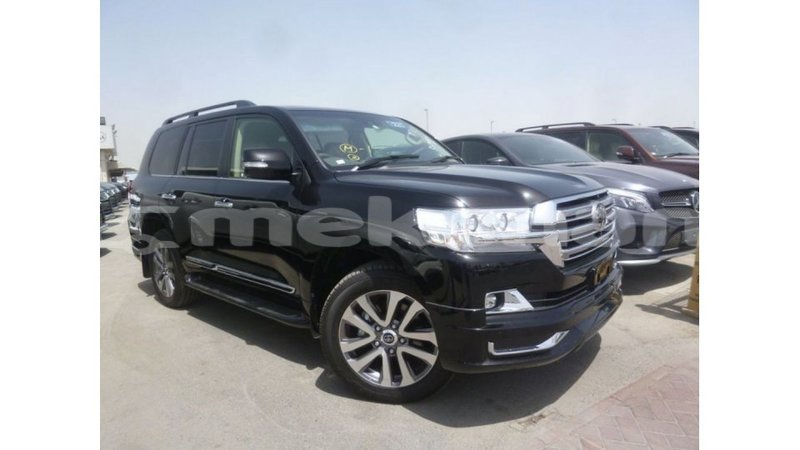 Big with watermark toyota land cruiser aragatsotn import dubai 2717