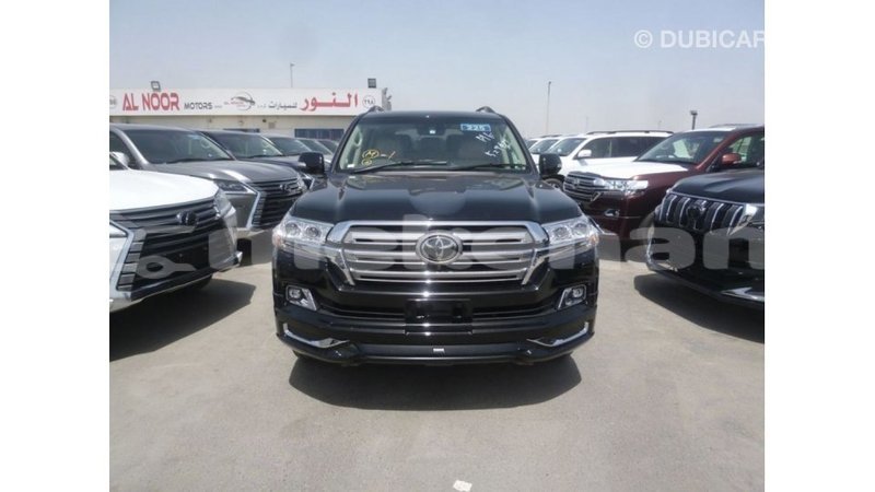 Big with watermark toyota land cruiser aragatsotn import dubai 2717
