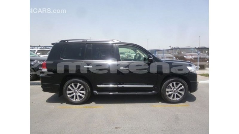Big with watermark toyota land cruiser aragatsotn import dubai 2717