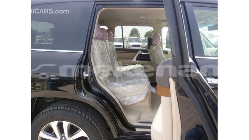 Big with watermark toyota land cruiser aragatsotn import dubai 2717